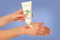 application of the cream Everymoment